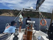 Demi-journée de navigation à Ponta Delgada avec le voilier Jeanneau de 34 pieds