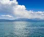 Pontão inferior de 24 pés para alugar em N Lake Tahoe