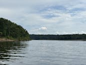 Pontoon Boat For Rent on Broken Bow Lake