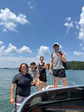 Super Cool 37ft Sea Devil 3210 Yacht On Lake Lanier