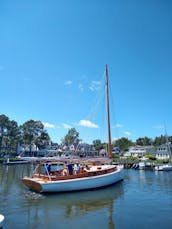 Relaxing historic sailing experience in St. Michaels, Maryland - Half Day Sail