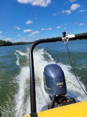 Cruise with 25ft Veranda Pontoon on Lake Allatoona