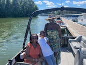 Cruise with 25ft Veranda Pontoon on Lake Allatoona