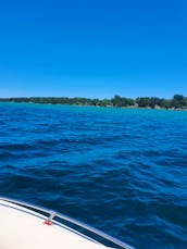 Best bang for your buck!! Older but well taken care of Sea Ray on Torch Lake