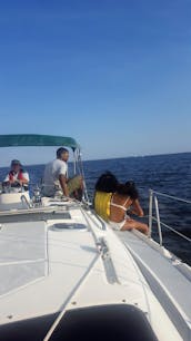 38-ft Hunter 376 Sailing Adventure in Annapolis