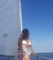 38-ft Hunter 376 Sailing Adventure in Annapolis