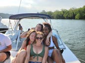 Bayliner Cruising Boat for 6 People in Washington, DC