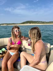 HAPPY TIMES** 25' Party Pontoon for Rent in Austin, Texas