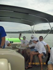 Aluguel de pontão Bentley de 24 pés em Lake Travis