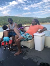 The hottest Pontoon on Lake Travis for 14 guests!