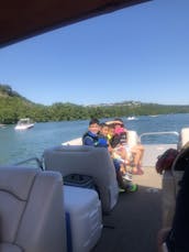 25' Luxury Pontoon Charter - Lake Austin