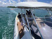 Superbe yacht à moteur neuf de 34 pieds pour vous accueillir dans les océans et les voies navigables de Miami !