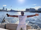 VISITEZ BOSTON SUR UN YACHT.. Dates pour le dîner, location pour une journée à la plage, anniversaire et plus encore !