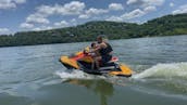 Waverunner en moto acuática Seadoo 2016 y waverunner en moto acuática Seadoo 2022 en Branson