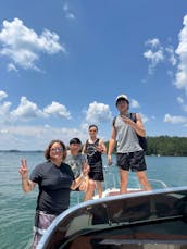 Super Cool 37ft Sea Devil 3210 Yacht On Lake Lanier