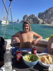 Yate Sea Ray Sundancer de 37 pies para alquilar en Cabo San Lucas, Baja California Sur