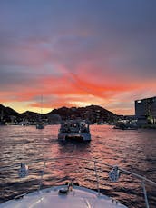 SeaRay 320 Yacht Charter in Cabo San Lucas