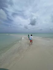 ¡Aventura y emoción en las Islas Turcas y Caicos en el barco Hurricane Sun Deck!