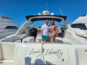 Luxury Yacht Experience: Cruise Cancun un Stile in our SeaRay 47ft
