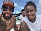 Experiência de iate de luxo — Navegue por Cancún em um iate SeaRay de 47 pés