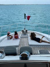 80ft Luxury Yacht rental in Cancún for groups of 15 w/chef  Snorkel  