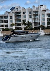 O poderoso e luxuoso novo Pershing 60FT Cancún está disponível pela primeira vez para locação