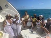 Location de yacht Sea Ray de 52 minutes pour 12 personnes à Cancún