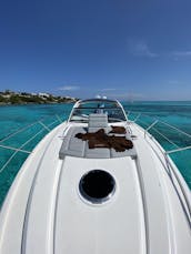 Sunseeker 64 Luxury Yacht in Cancún, 6 hours minimum rental