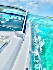 Sunseeker 64 Luxury Yacht in Cancún, 6 hours minimum rental