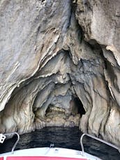 Boat tour in Capri (all inclusive)