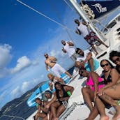 Dia inteiro. Reserve um luxuoso catamarã Leopard de 47 pés em St. Thomas, EUA