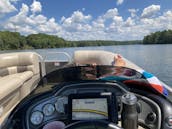 20' Sun Tracker Party Barge Dlx Pontoon Rental in Charlotte, North Carolina