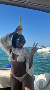 Yacht à moteur Formula de 39 pieds, idéal pour un parc à bébé !