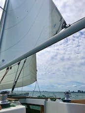 37' Luxury Sailing Yacht in Downtown Chicago