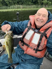 Charter 20' Lund Bass Boat for 3 in Chicago, Illinois