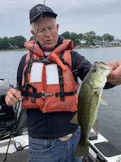 Charter 20' Lund Bass Boat for 3 in Chicago, Illinois