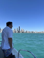 Charter capitaneado en un lujoso yate a motor Martini Sea Ray de 60 pies en Chicago