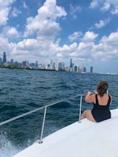 Sea Ray Express 390 Luxury Charter in Chicago, Illinois