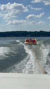 7 person Bowrider Rental in Lake Wylie, SC/NC Captain included.