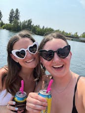 Croisière sur le lac avec capitaine de Coeur d'Alene et barbecue avec ponton de 22 pieds à South Bay