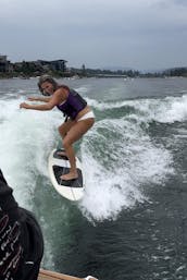 Aluguel de barcos Wakesurf/Board em Malibu M220 no lago Coeur d'Alene ou no rio Spokane