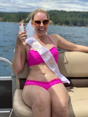 Sun Tracker Deluxe 20 Party Barge in Coeur d'Alene