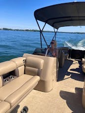 Rent Our Spacious 24'  Harris Tritoon Boat - Captain Optional