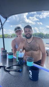 Bren’s Lake Norman Charters - 25ft Tahoe Pontoon