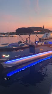 Bren’s Lake Norman Charters - 25ft Tahoe Pontoon