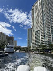 30 foot Jupiter Center Console Rental in Fort Lauderdale, Florida