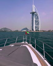 Louez ce yacht de luxe de 50 pieds pour 15 personnes à Dubaï