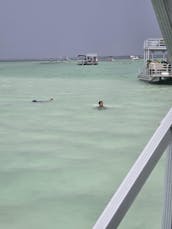 Luxurious 24' Pontoon with lounge seating and mini deck in Fort Walton Beach