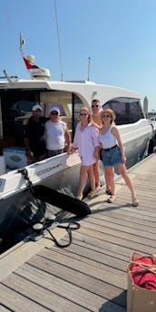 Lancha Captained Charter de 47 pés Silver Craft em Fujairah - passeios de barco, viagem de pesca e barco de festa para até 12 pessoas!