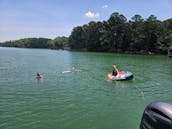 ** ¡Puro lujo, Veranda Tri-Toon de 24 pies y 200 HP en el lago Lanier!